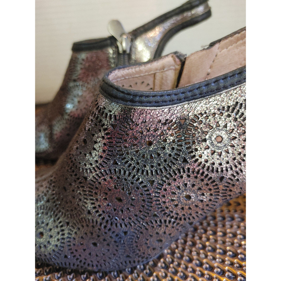 Nurture Slingback Metallic Heels Size 7 - Picture 2 of 6